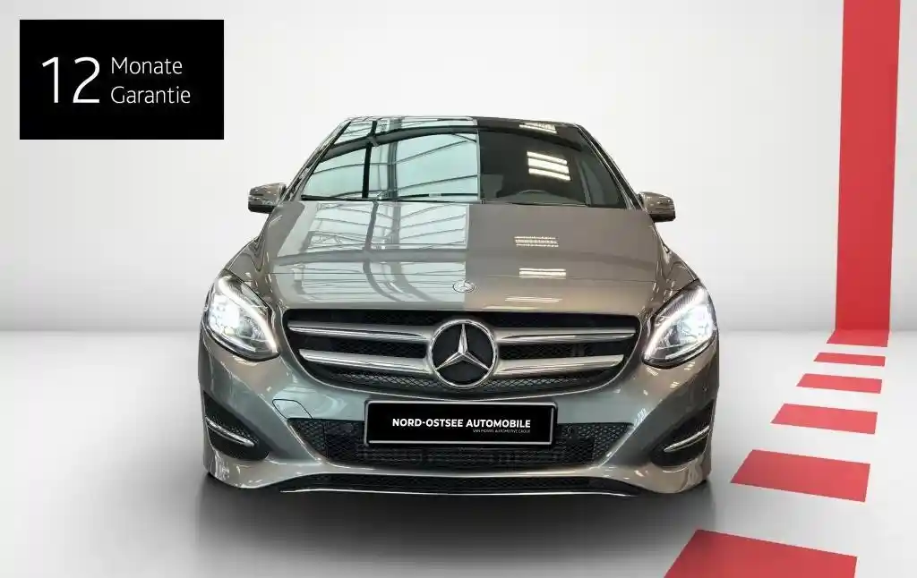 Mercedes-Benz B 180