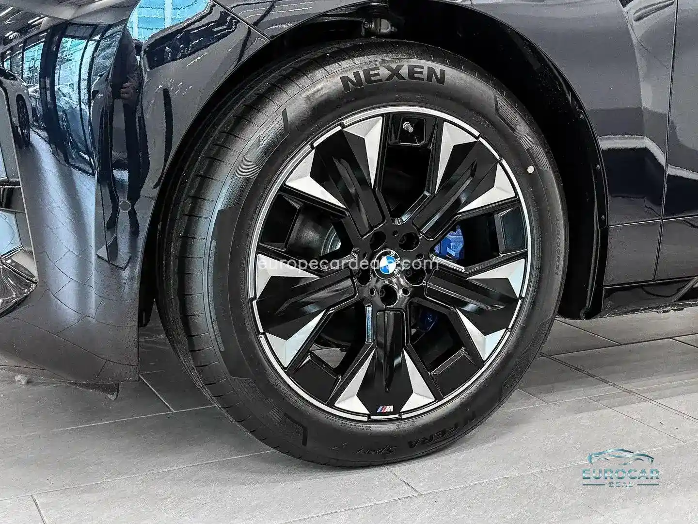 BMW iX