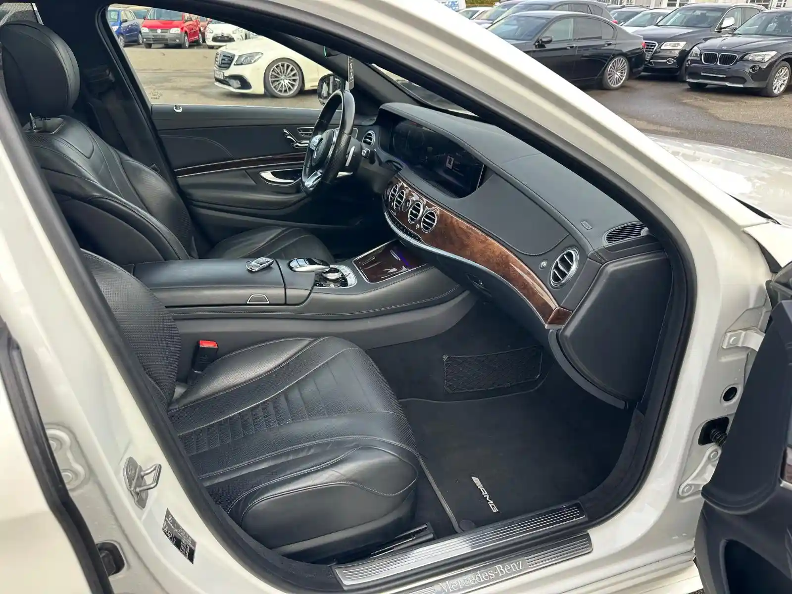 Mercedes-Benz S 560
