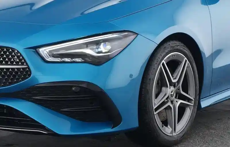 Mercedes-Benz CLA 200