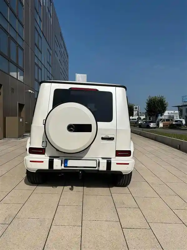 Mercedes-Benz G 500