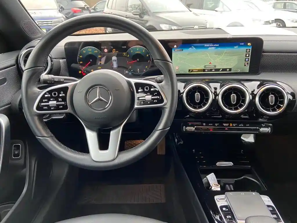 Mercedes-Benz CLA 180 Shooting Brake