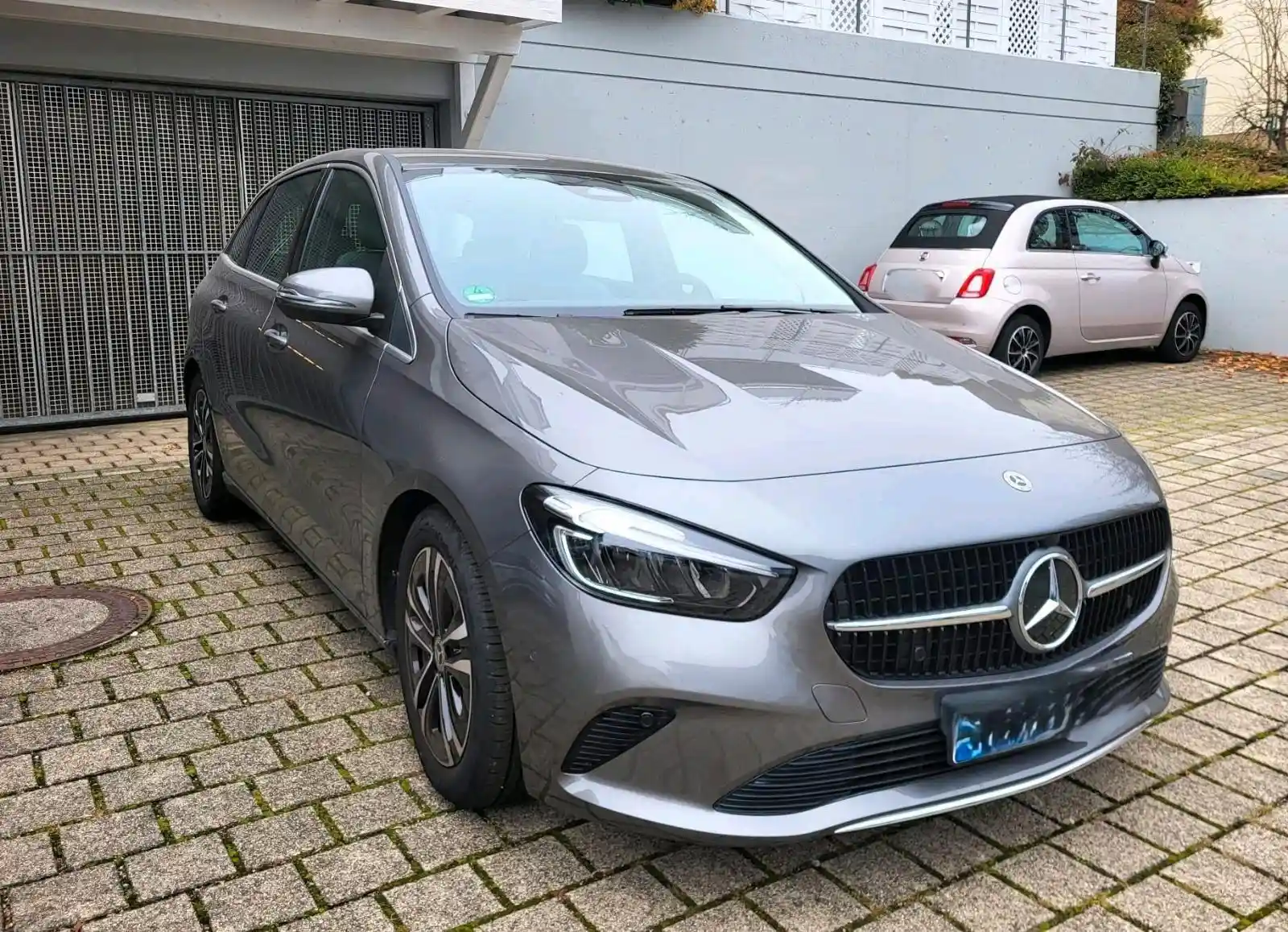 Mercedes-Benz B 180