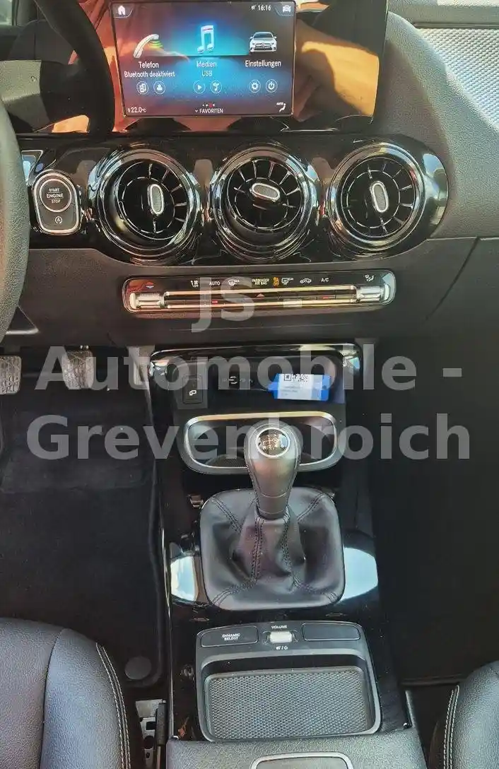 Mercedes-Benz B 160