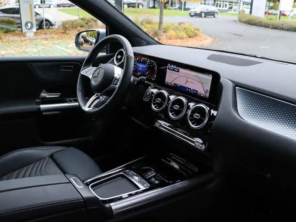Mercedes-Benz B 200