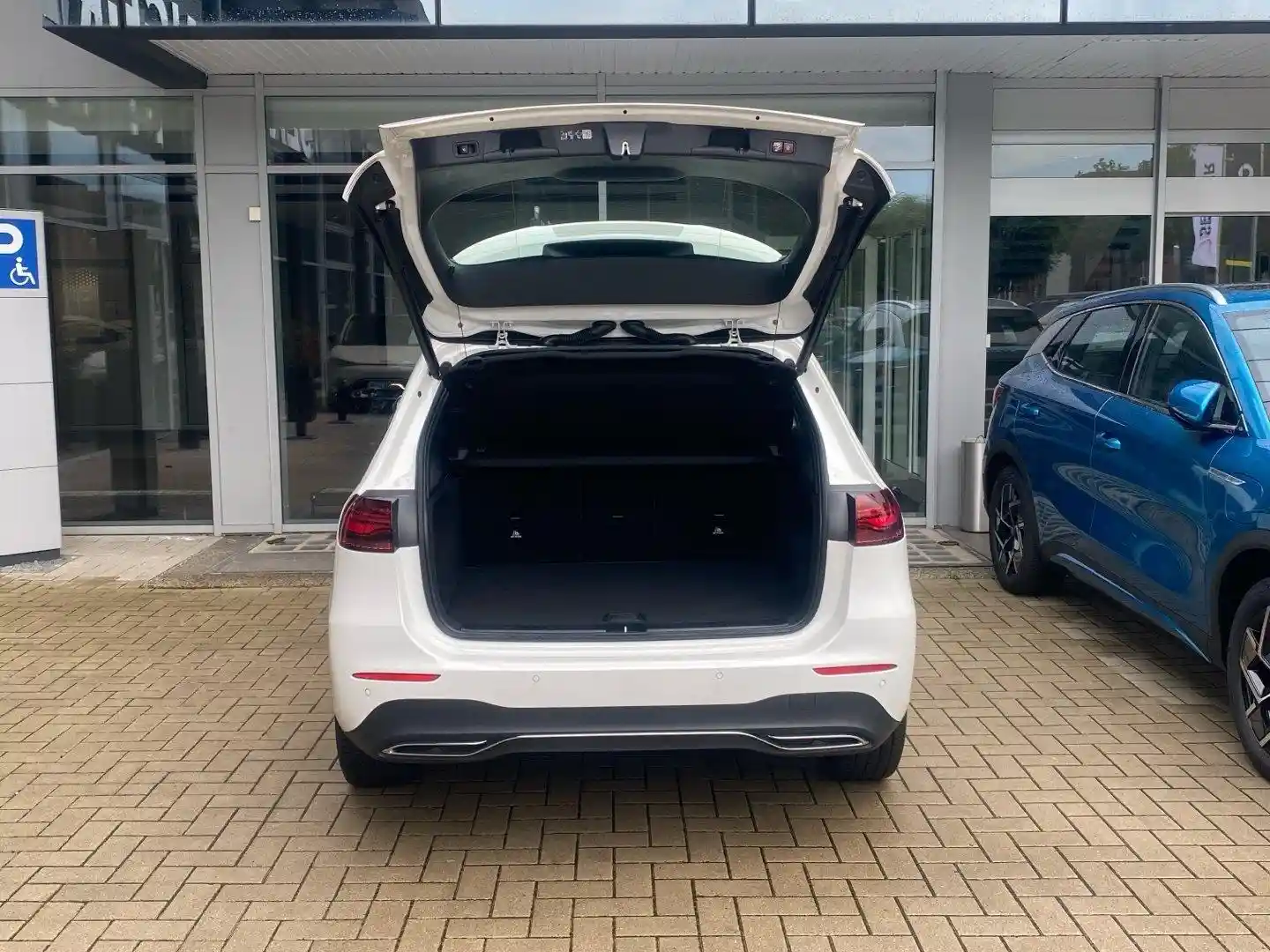 Mercedes-Benz B 200