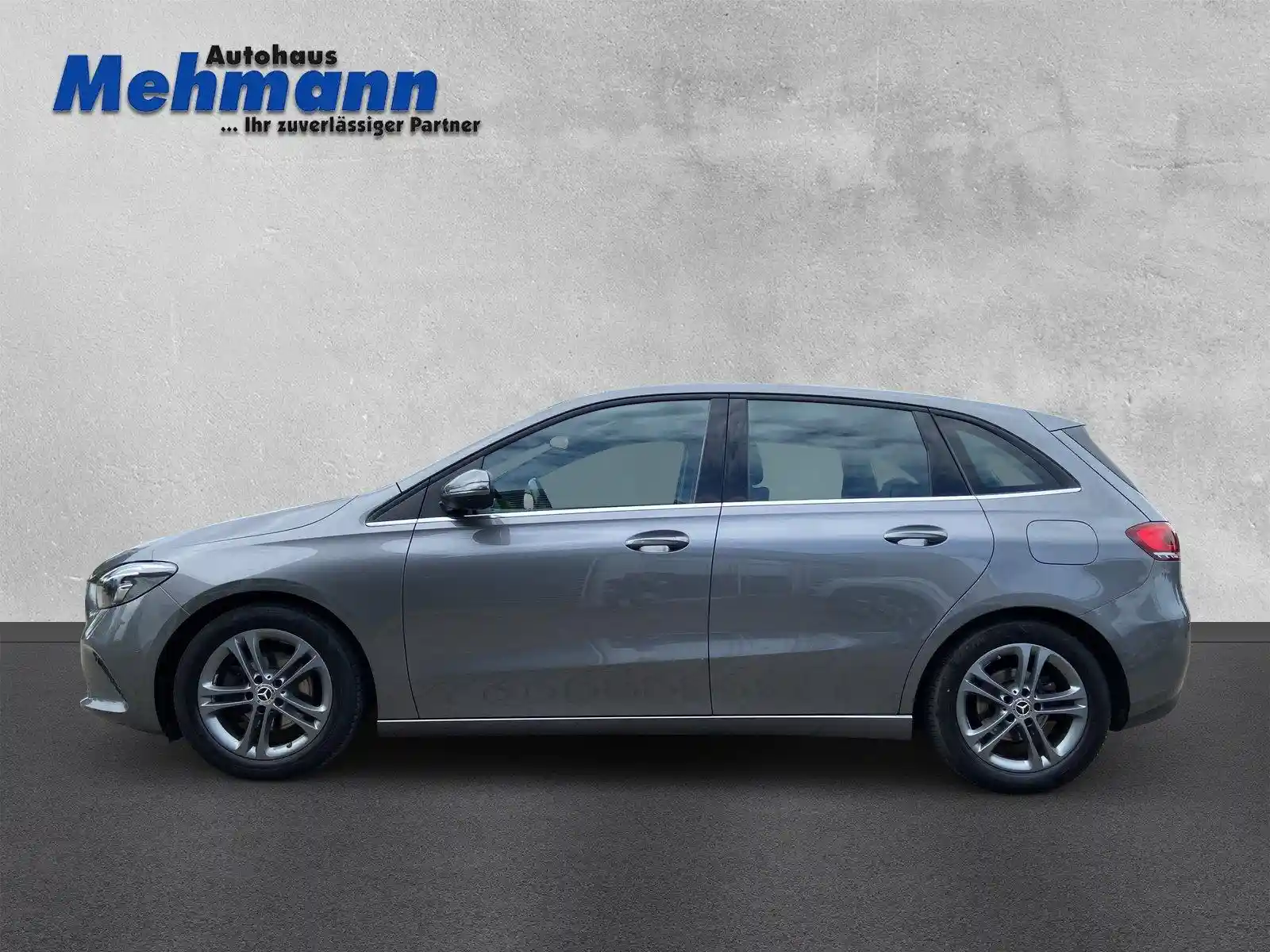 Mercedes-Benz B 180