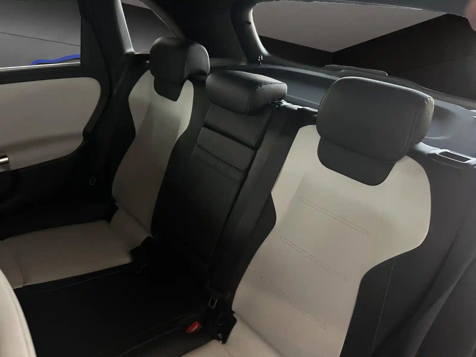 Mercedes-Benz B 220