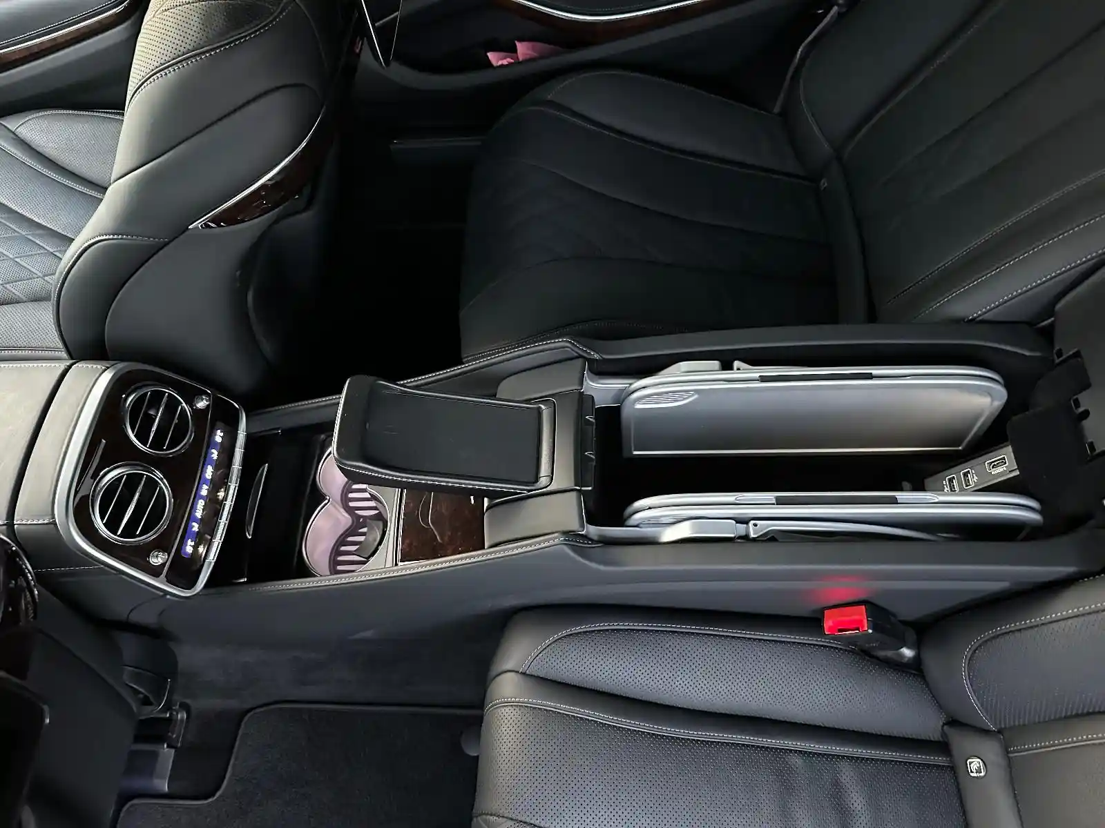 Mercedes-Benz S 560