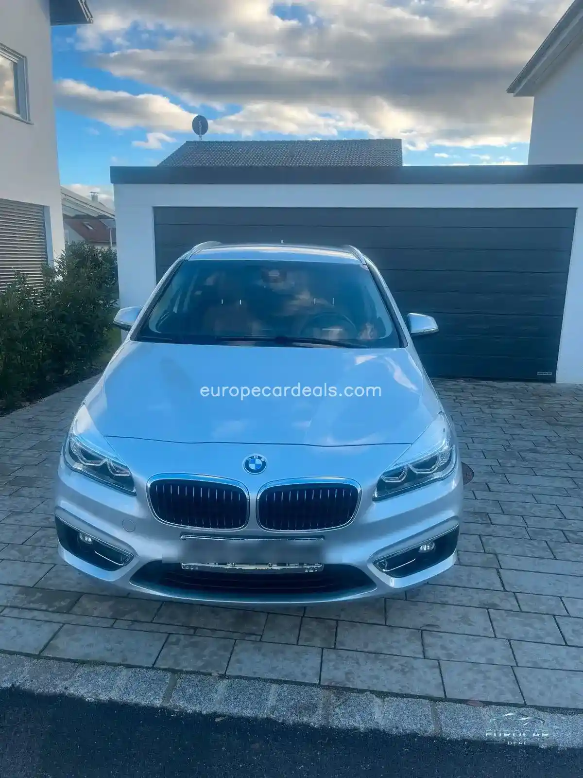 BMW 225