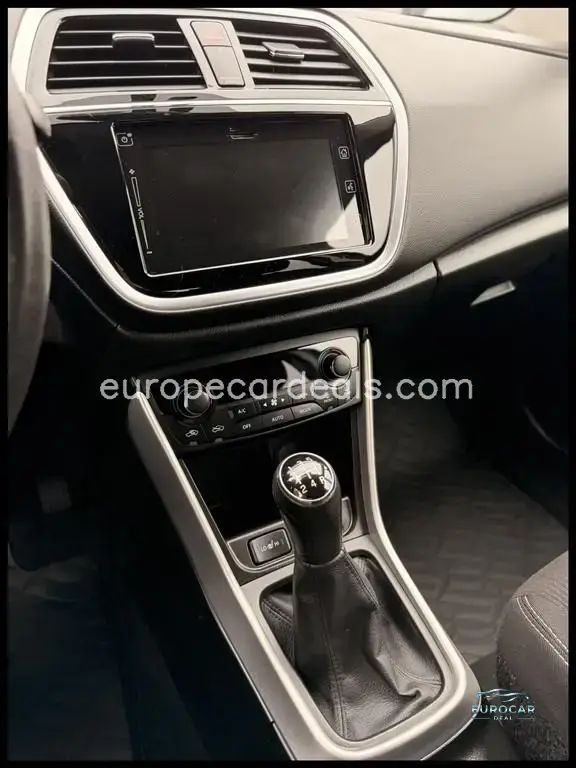 Suzuki (SX4) S-Cross
