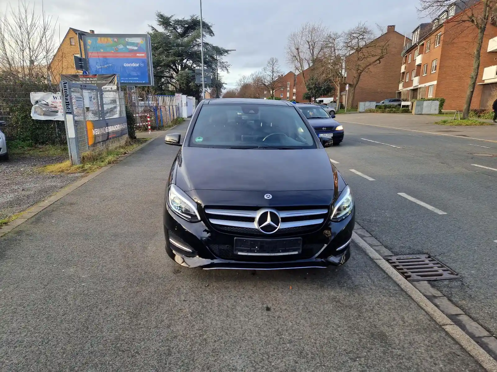 Mercedes-Benz B 200