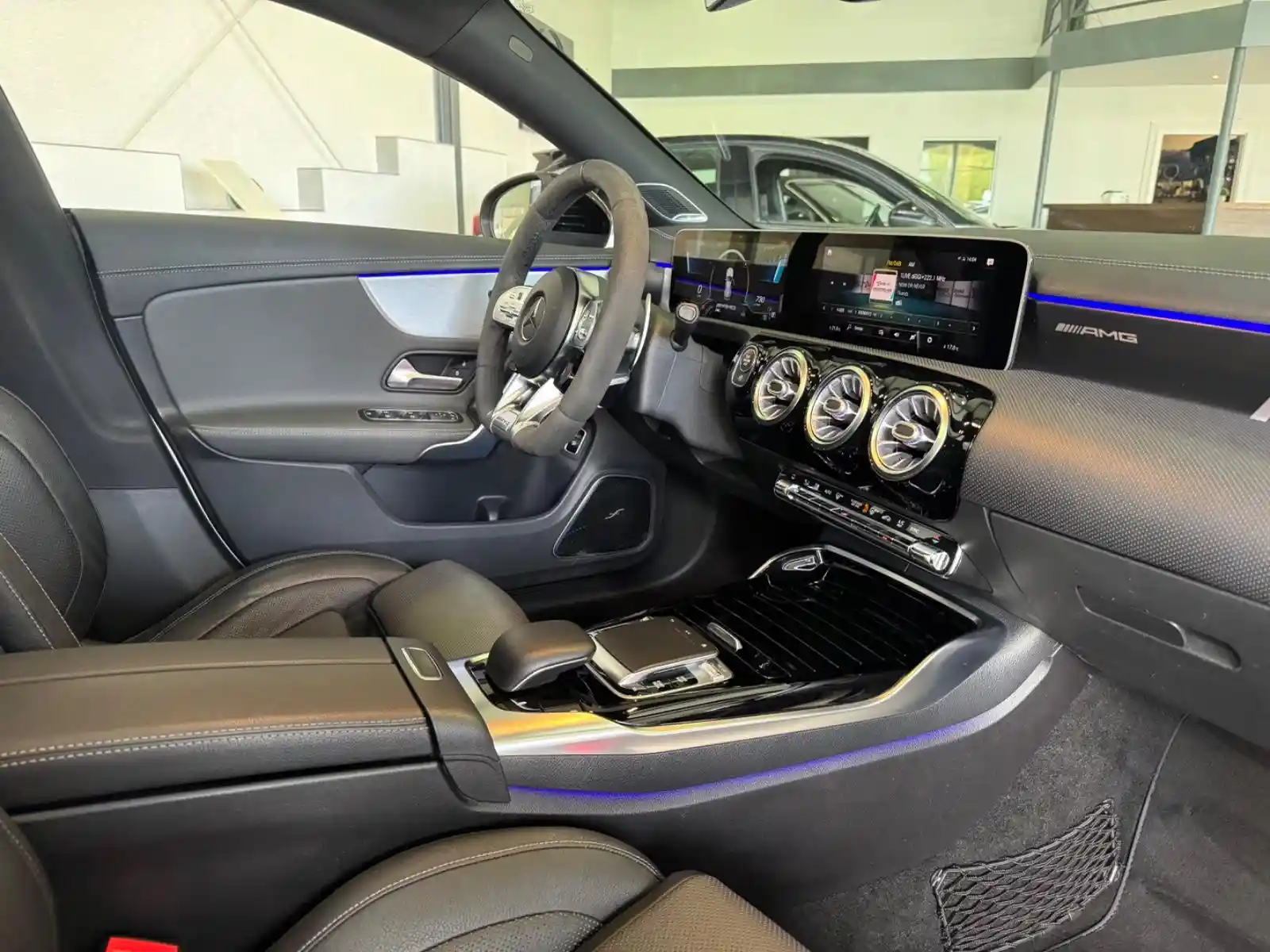 Mercedes-Benz CLA 45 AMG Shooting Brake