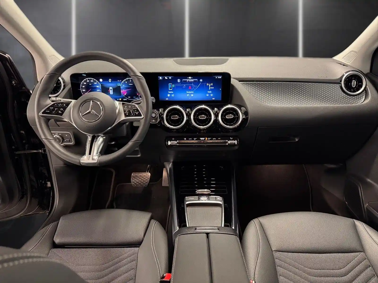 Mercedes-Benz B 200