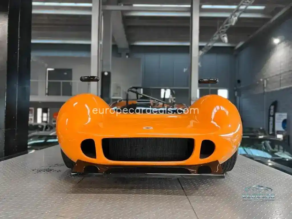 McLaren Elva
