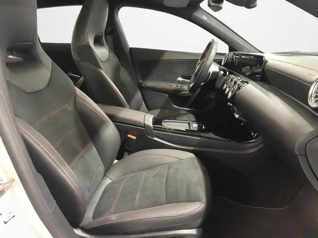 Mercedes-Benz CLA 200 Shooting Brake