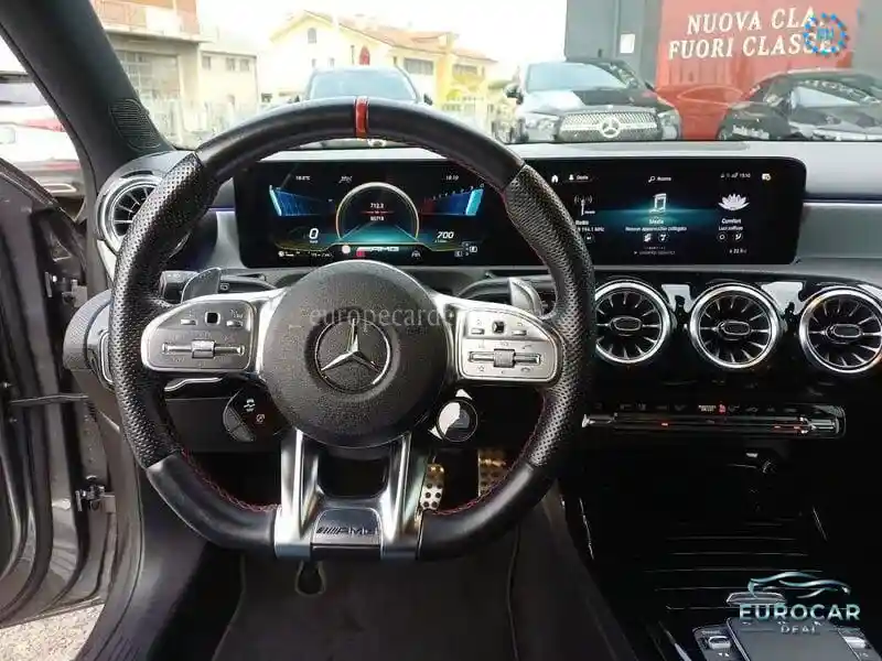 Mercedes-Benz A 35 AMG