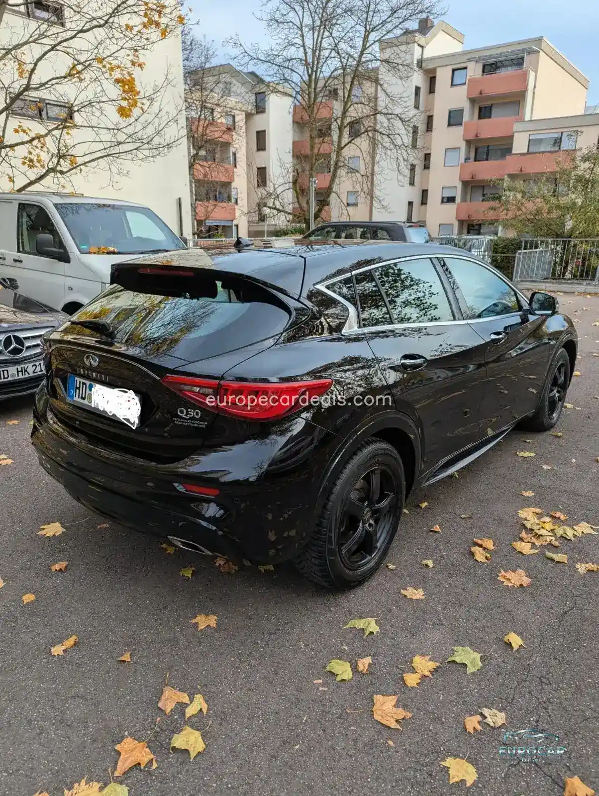 Infiniti Q30