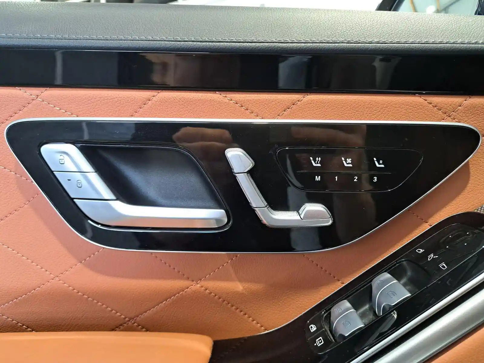 Mercedes-Benz S 400