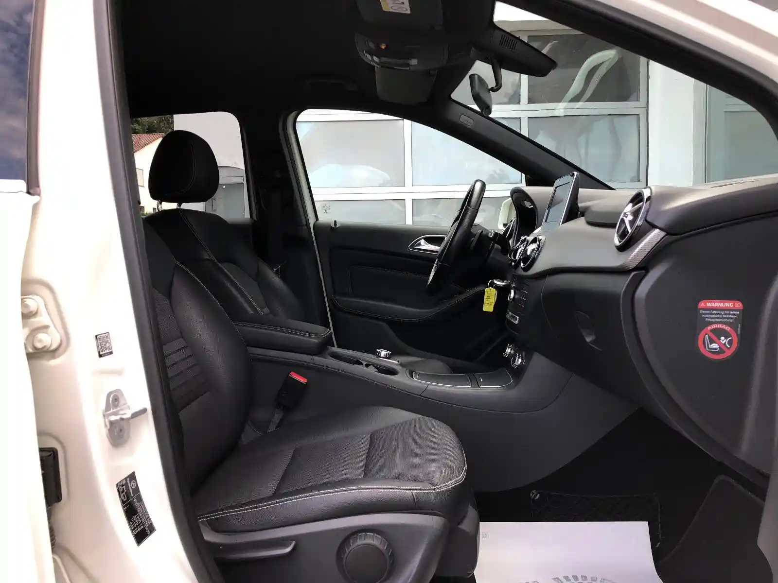 Mercedes-Benz B 200