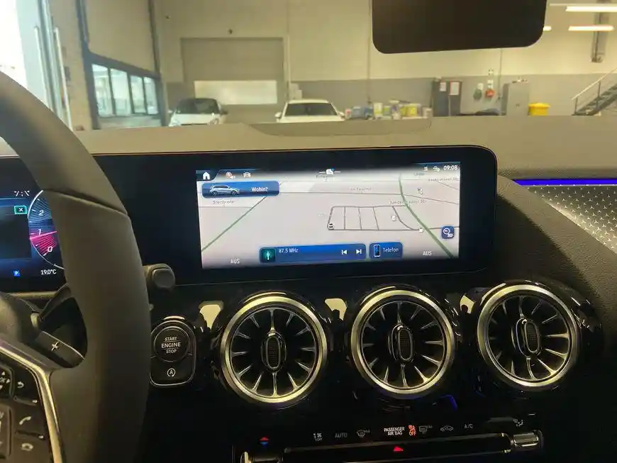 Mercedes-Benz B 200