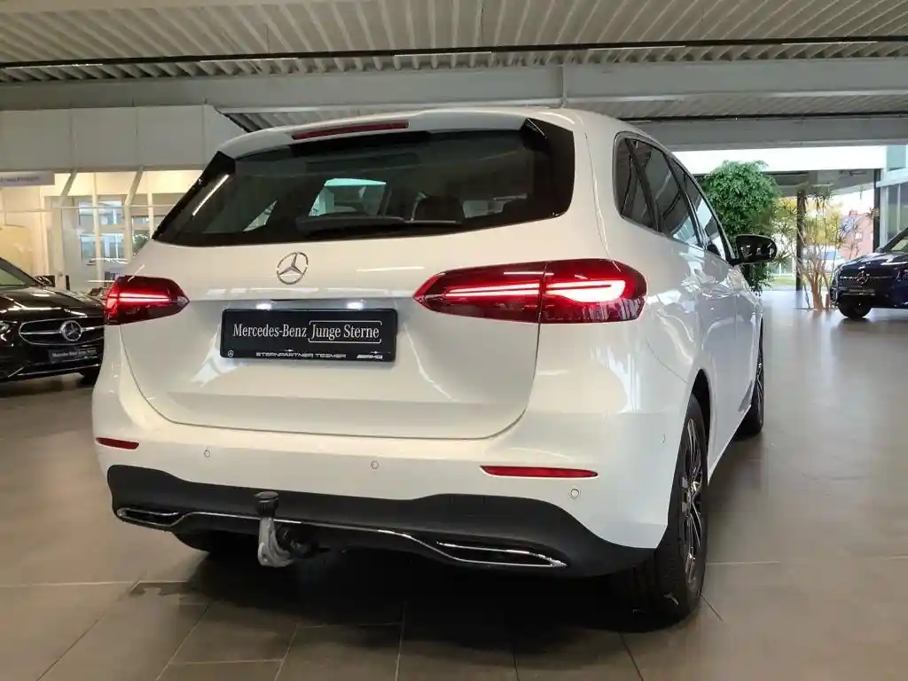 Mercedes-Benz B 200