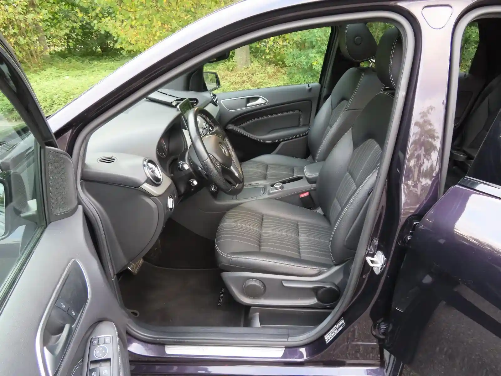 Mercedes-Benz B 180