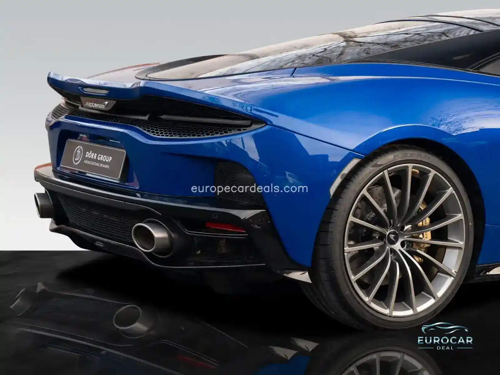 McLaren GT