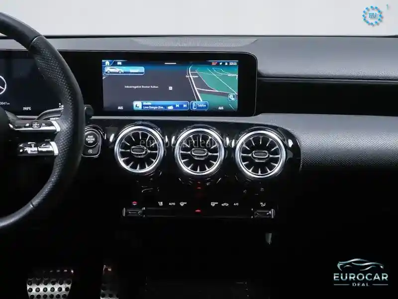 Mercedes-Benz A 220