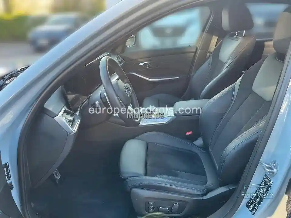 BMW 330