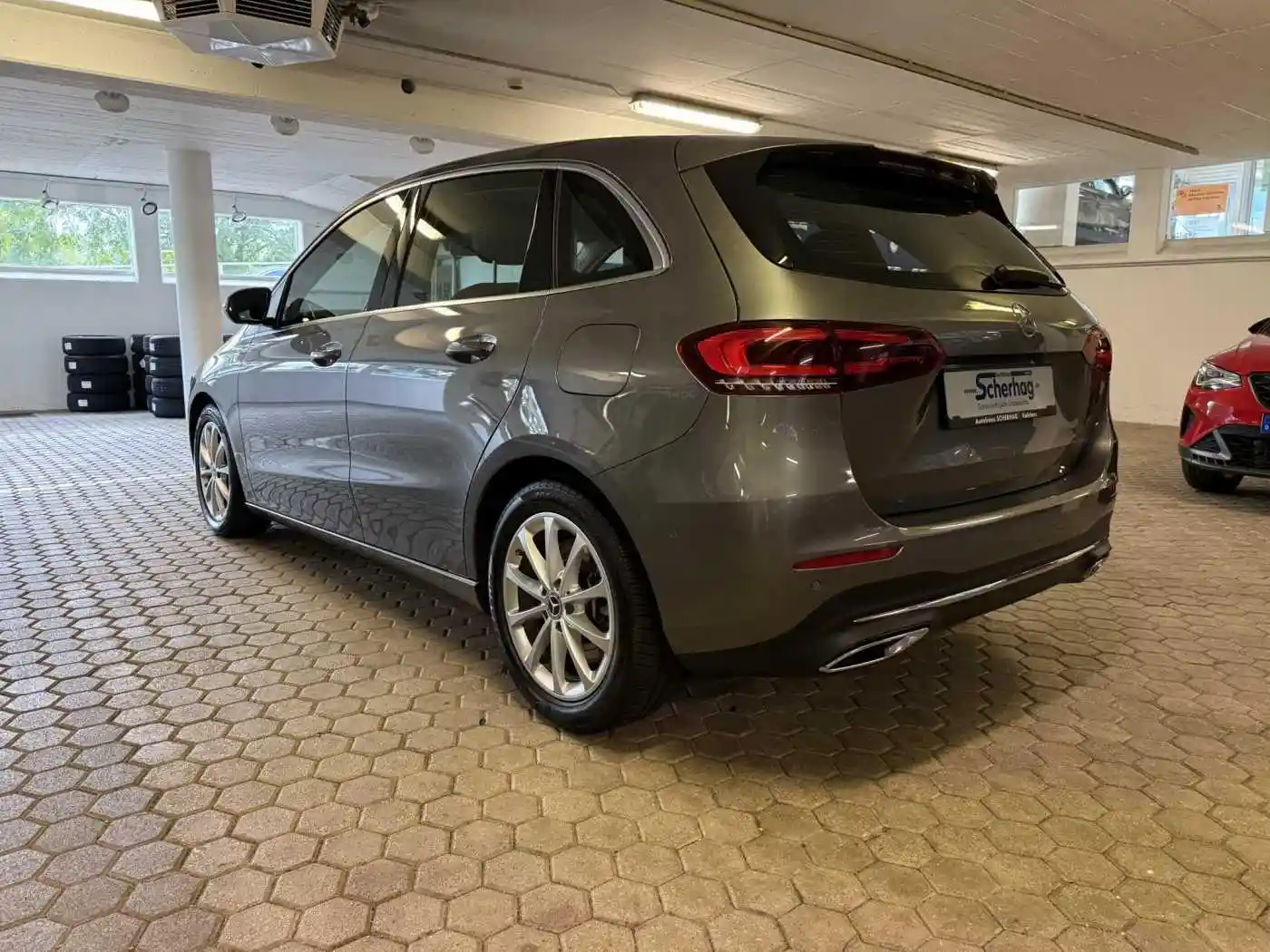 Mercedes-Benz B 250