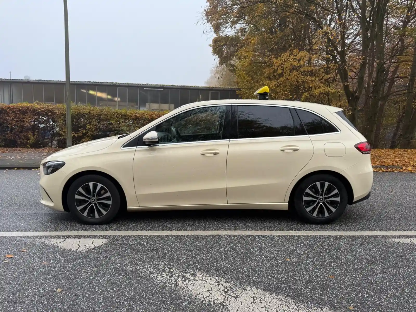 Mercedes-Benz B 180