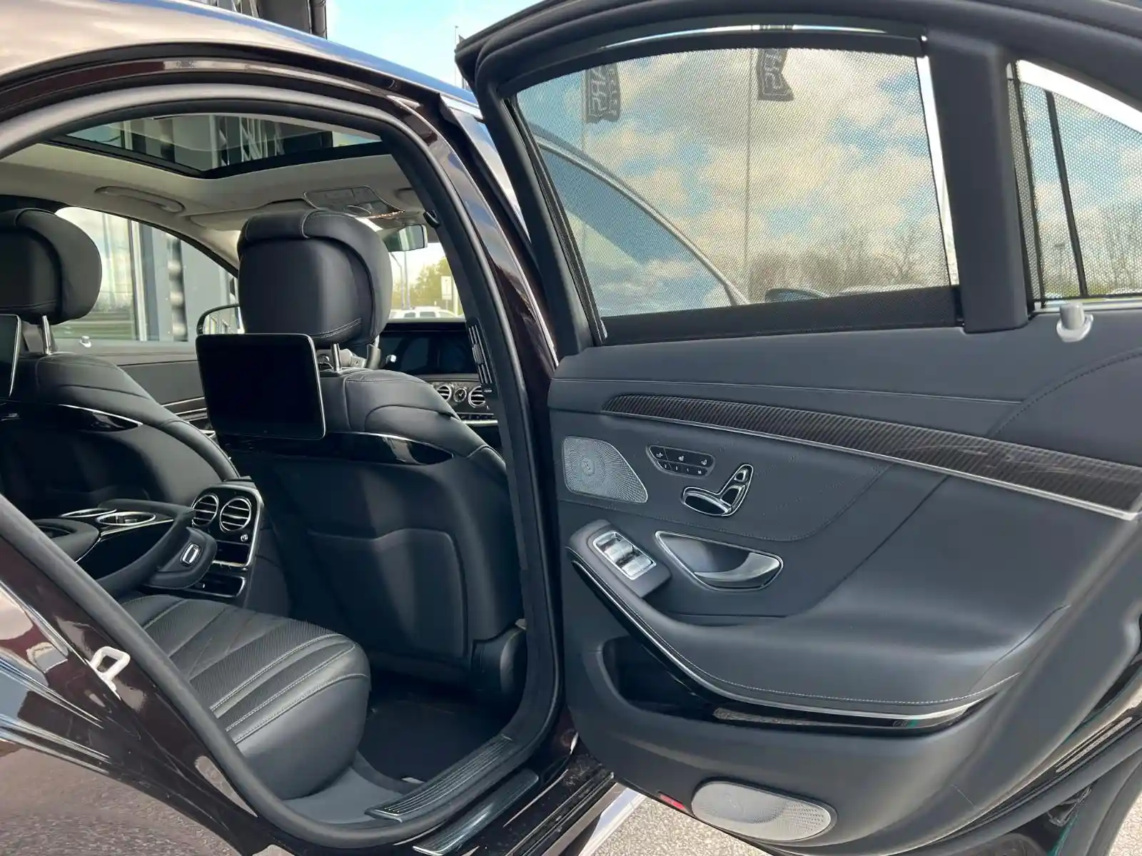 Mercedes-Benz S 560