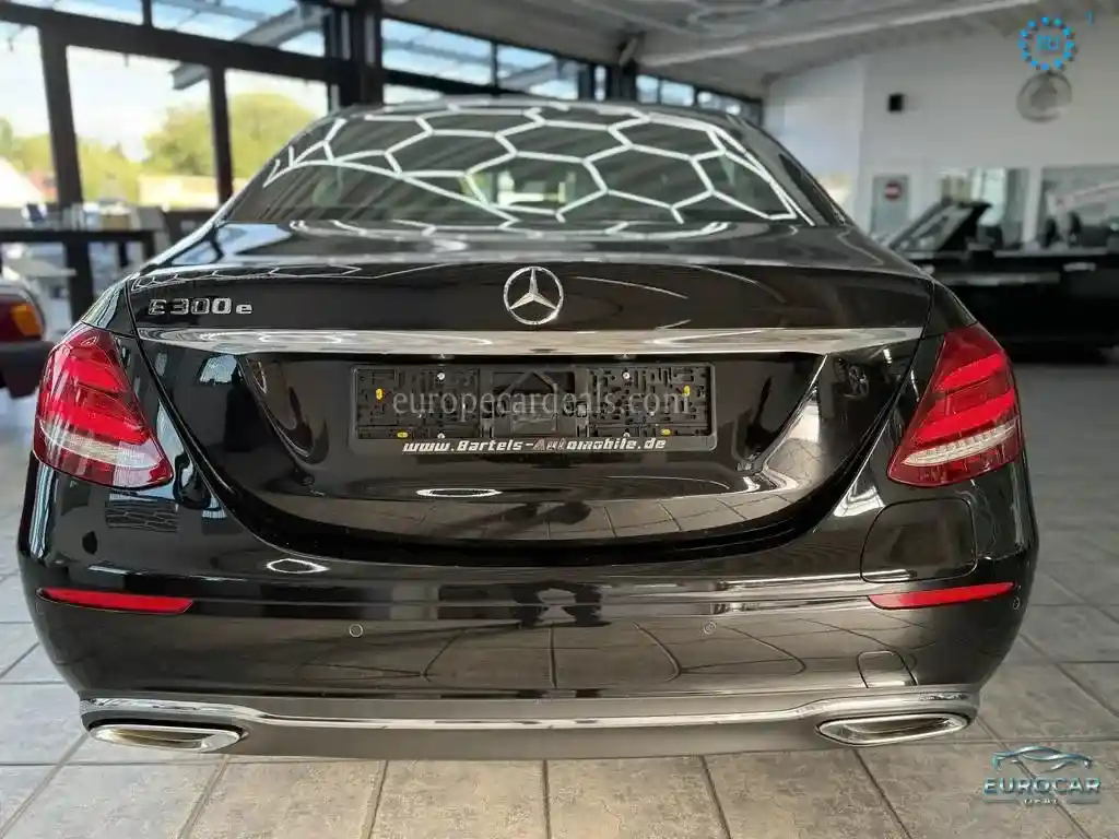 Mercedes-Benz E 300