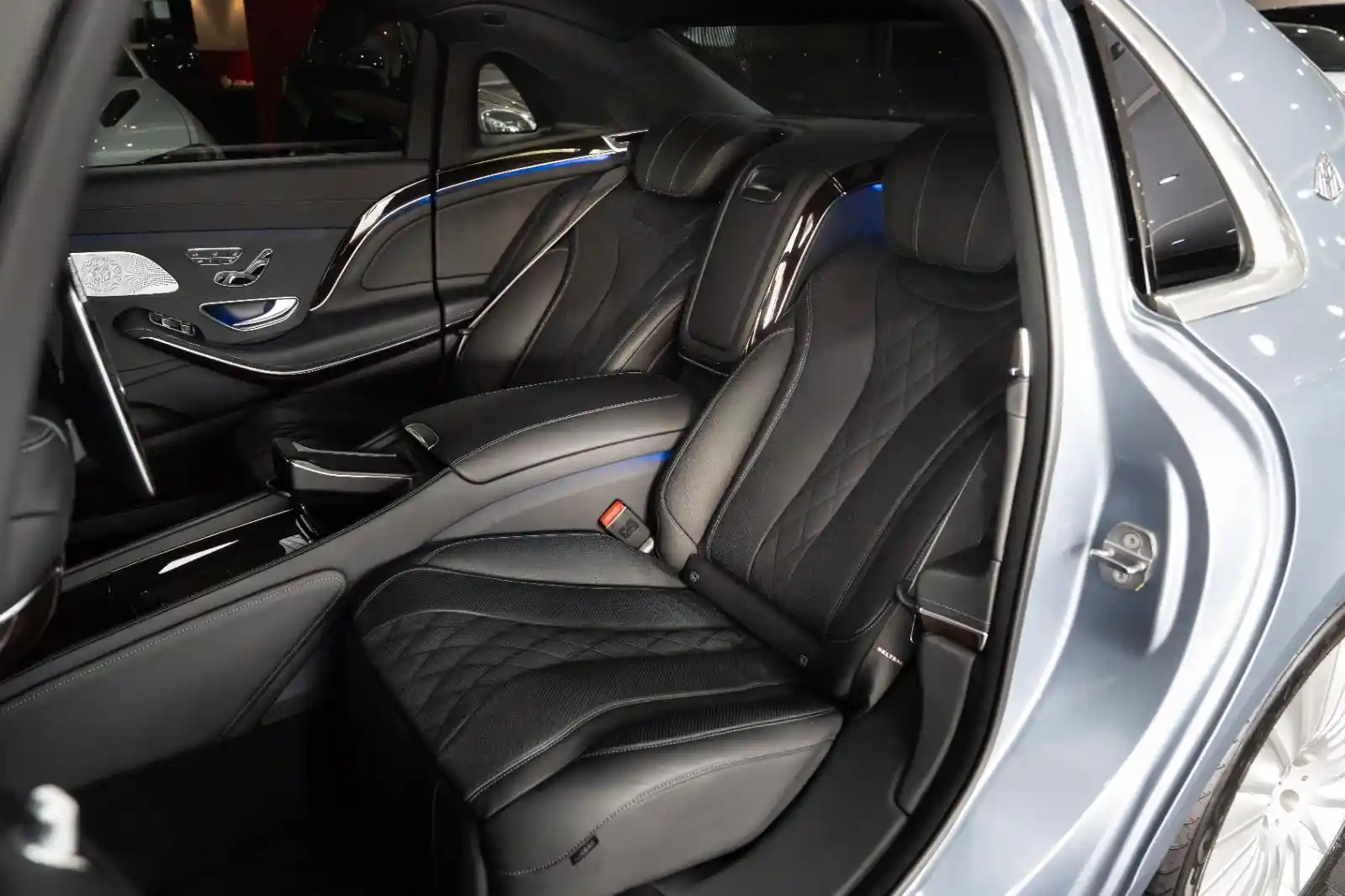 Mercedes-Benz S 560