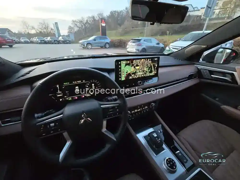 Mitsubishi Plug-in Hybrid Outlander