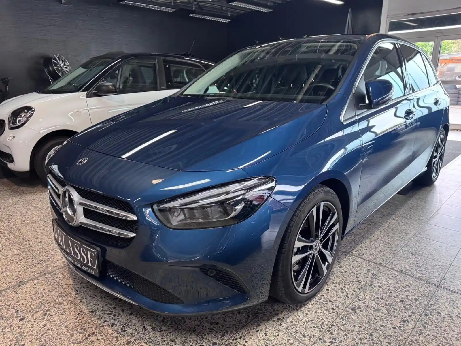 Mercedes-Benz B 220