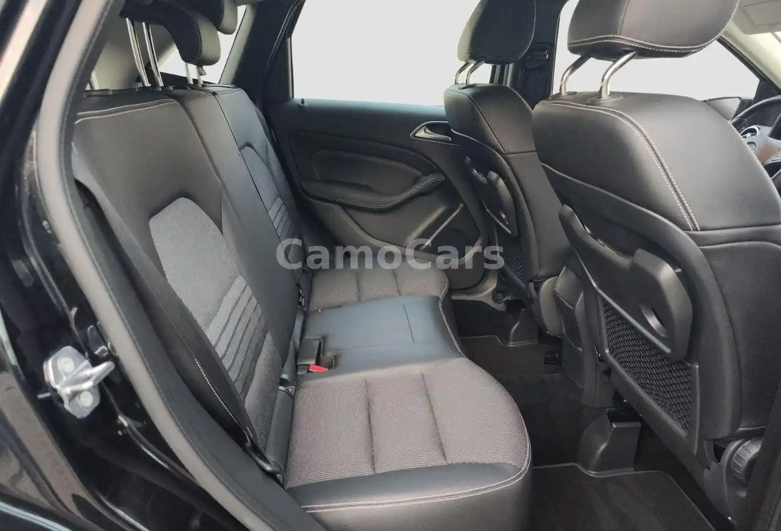 Mercedes-Benz B 220