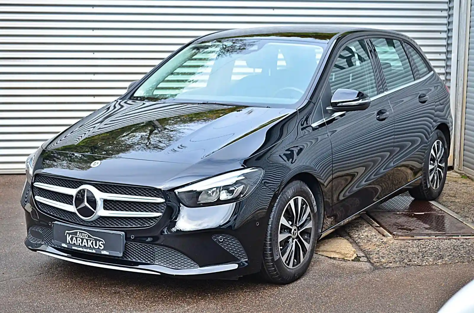 Mercedes-Benz B 200