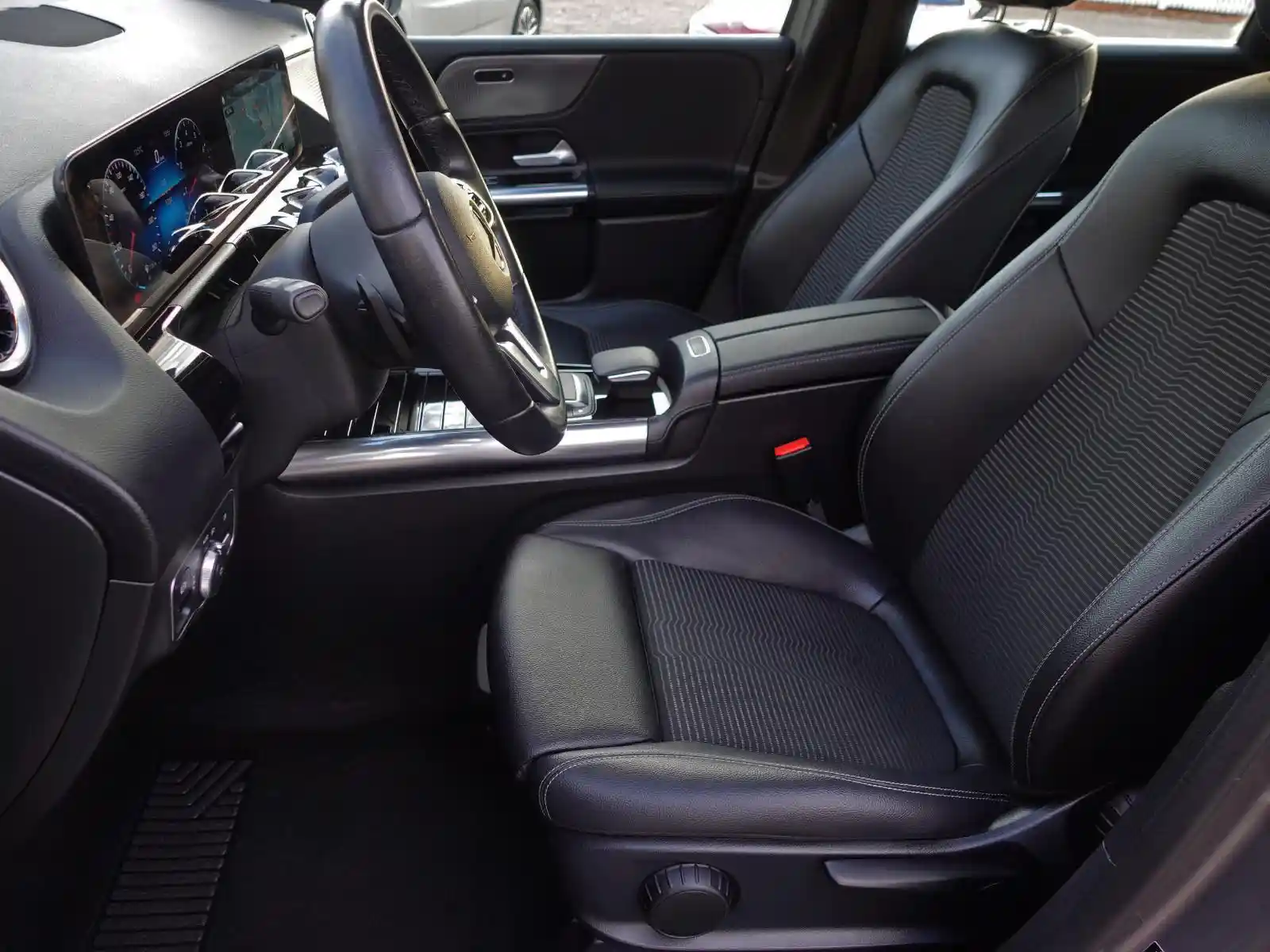 Mercedes-Benz B 220
