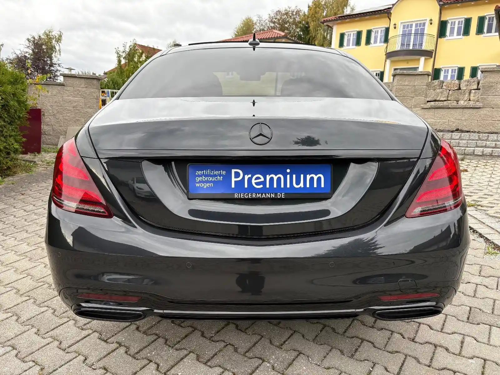 Mercedes-Benz S 400