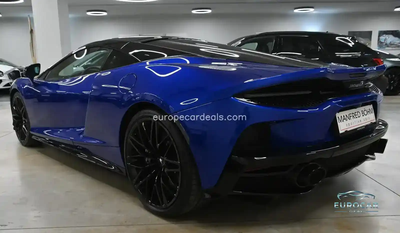 McLaren GT