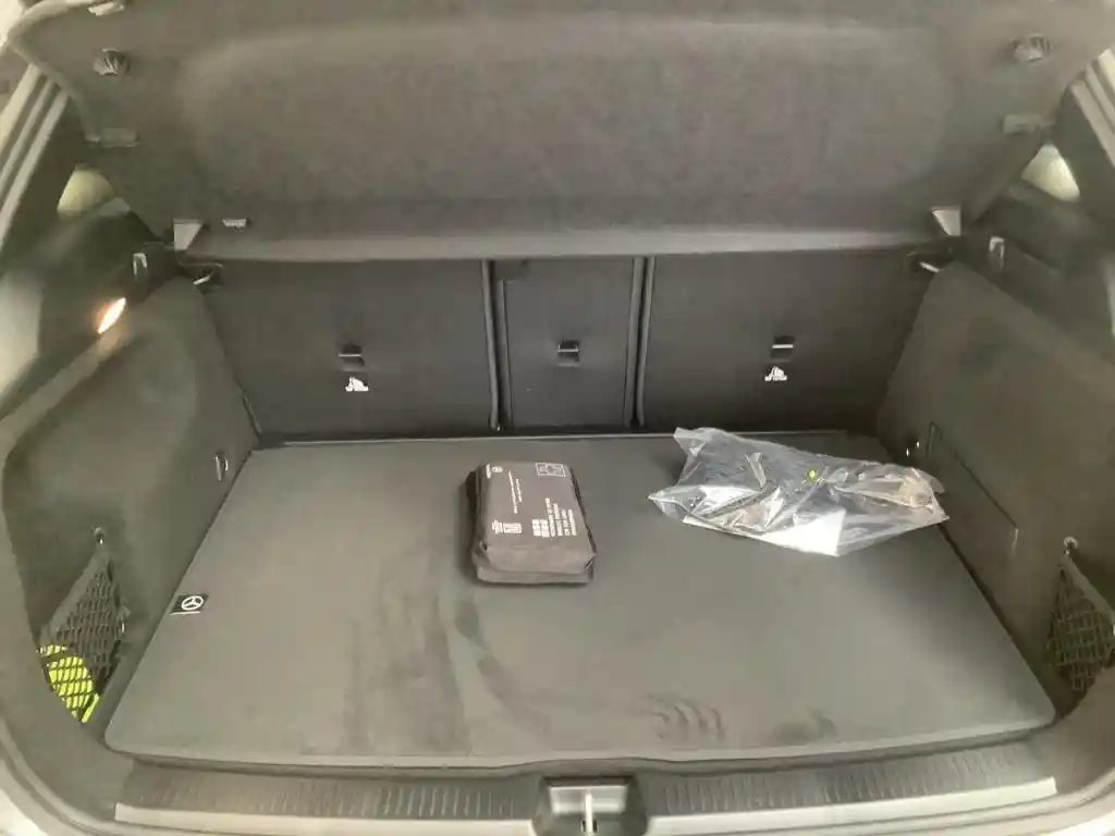 Mercedes-Benz B 220