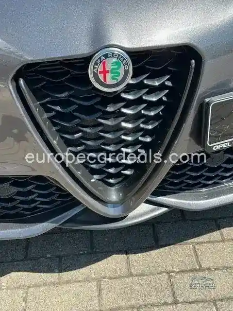 Alfa Romeo Giulia