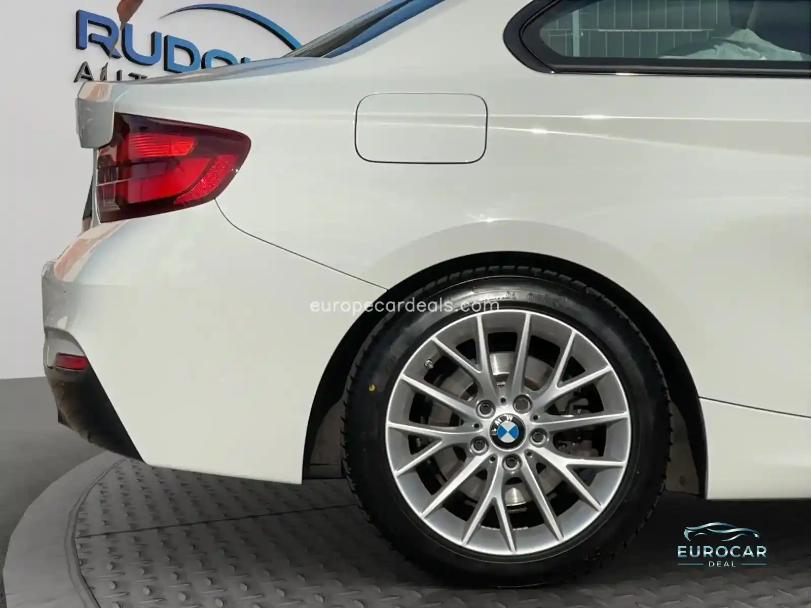 BMW 230