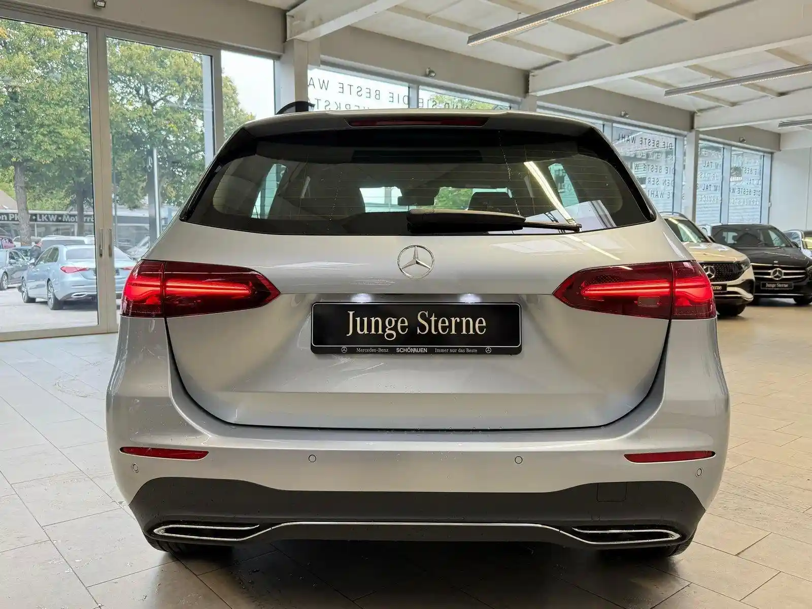 Mercedes-Benz B 220