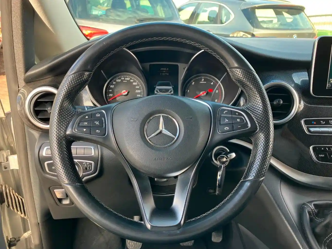 Mercedes-Benz V 200