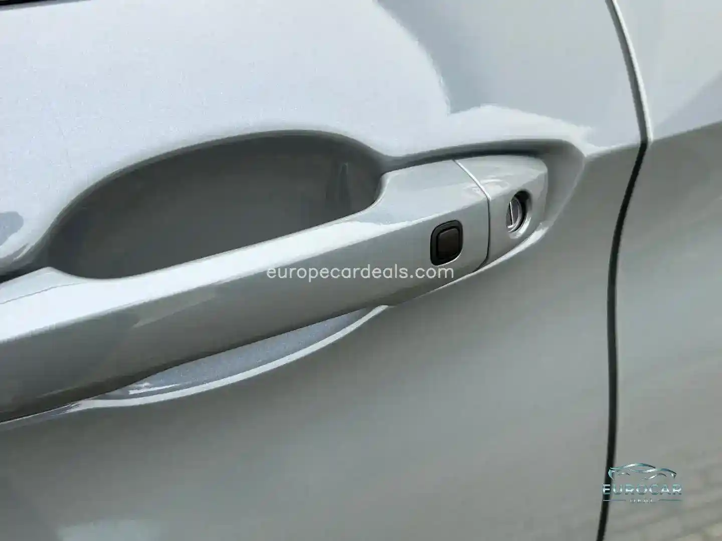 Mitsubishi Plug-in Hybrid Outlander