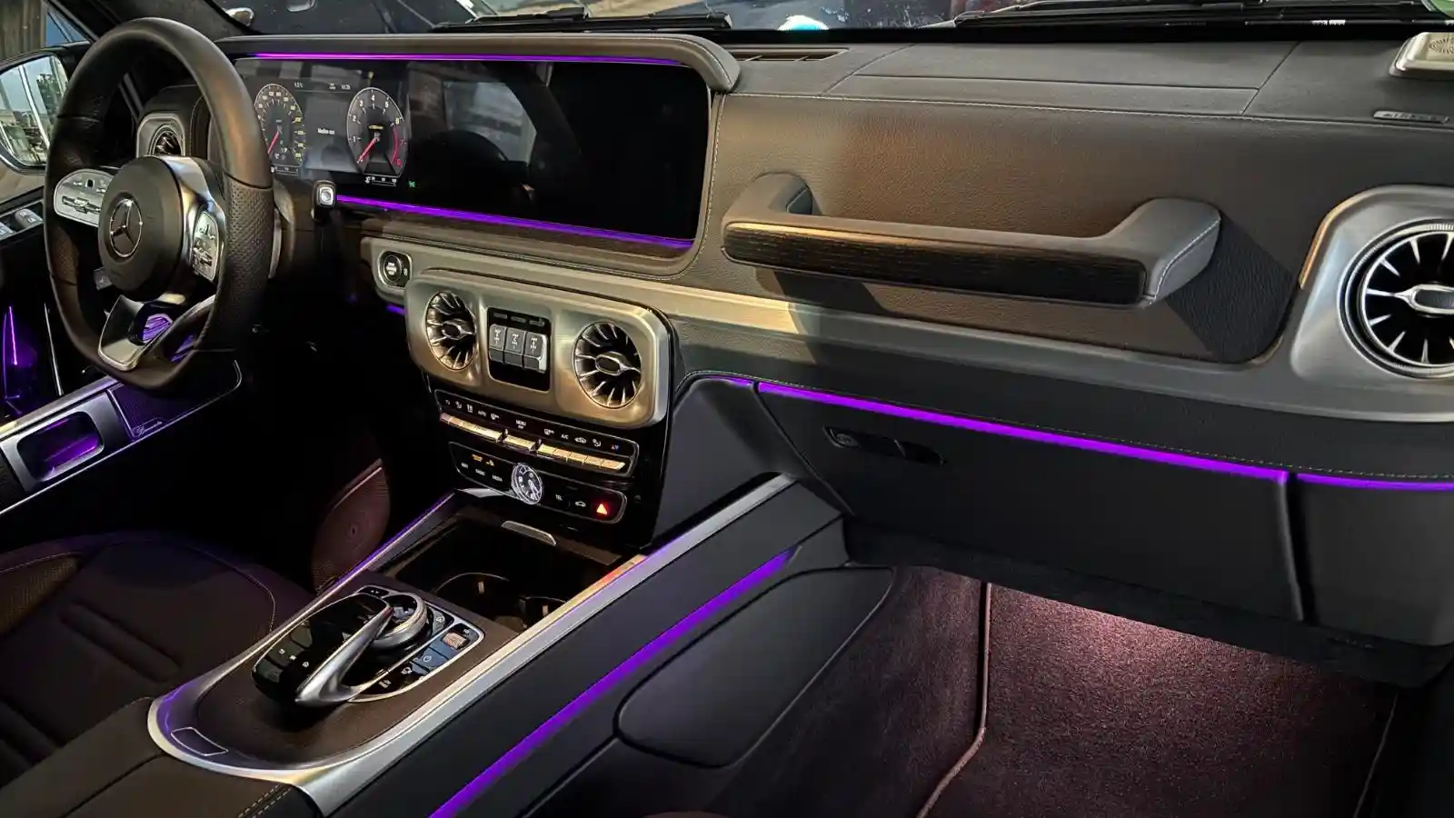 Mercedes-Benz G 500