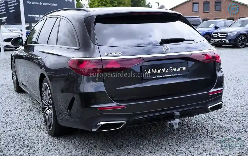 Mercedes-Benz E 200